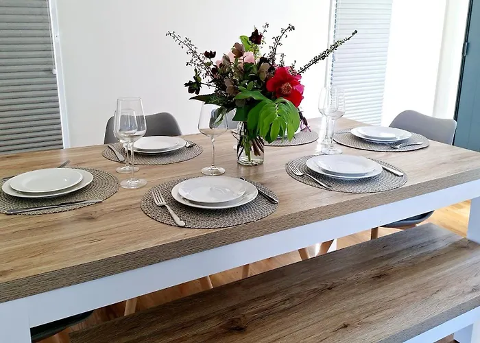 The Sun Catcher Three Bedroom Perfect For Families Holiday home Wanaka